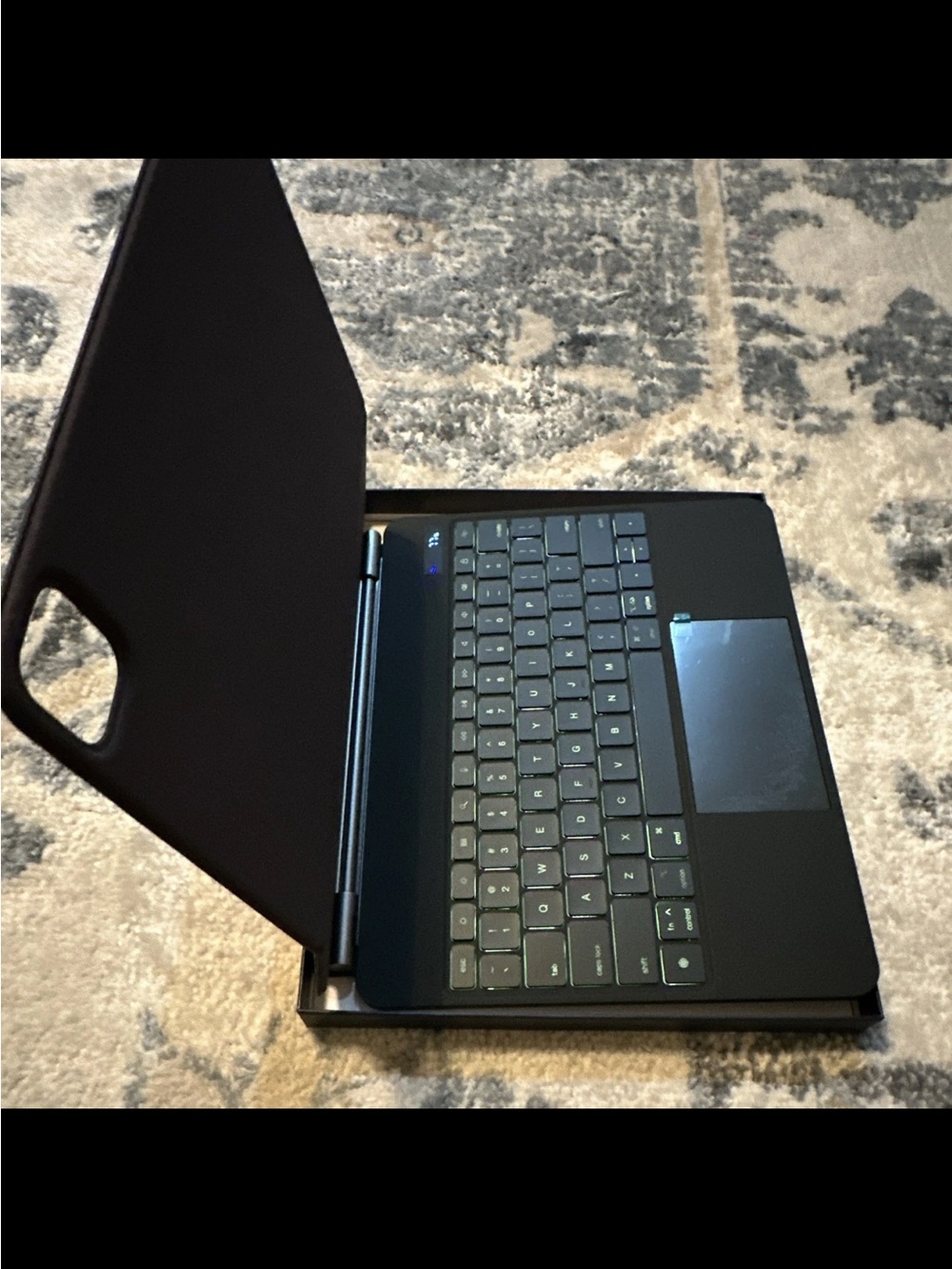 iPad Pro 13” CSZZAZ Magnetic Wireless Keyboard Folio Case Black Aluminum Alloy - Picture 5 of 6